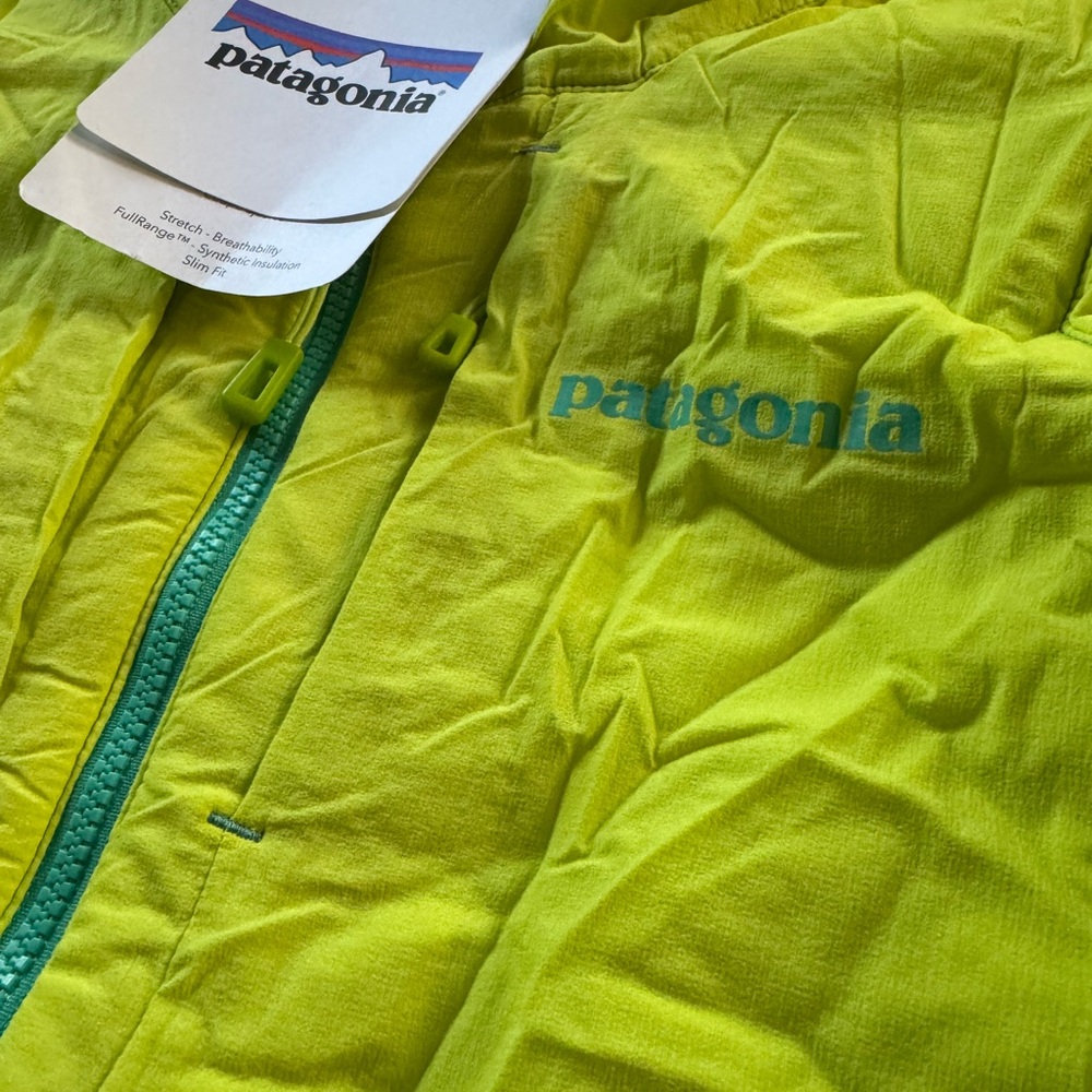 Patagonia Women’s Nano Air Hoody - Picture 4 of 6